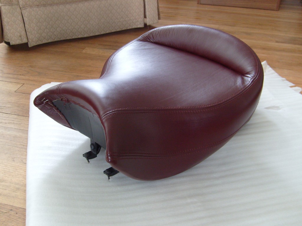BMW R1200C seat and backrest